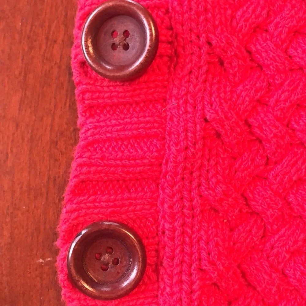 Aspen kids Red sweater vest with animal print short arms & side buttons Size 6-7